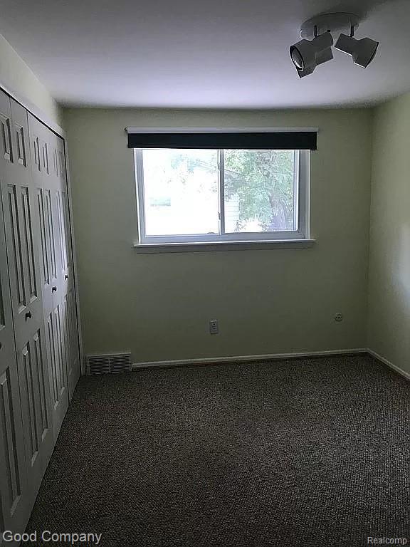 30123 Fox Grove Road Farmington, MI 48334 - Photo 33 of 36