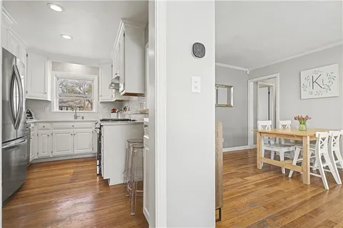 $435,000 | 2711 West 73rd Terrace, Prairie Village, KS 66208