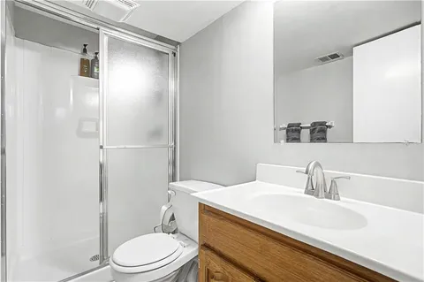 $435,000 | 2711 West 73rd Terrace, Prairie Village, KS 66208