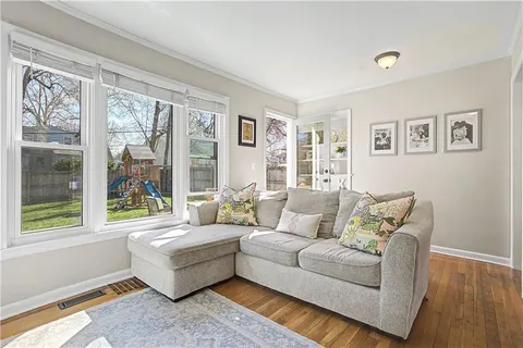 $435,000 | 2711 West 73rd Terrace, Prairie Village, KS 66208