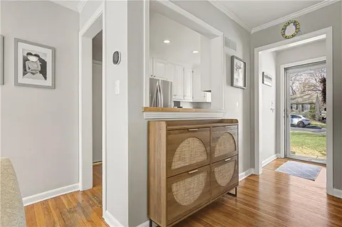 $435,000 | 2711 West 73rd Terrace, Prairie Village, KS 66208