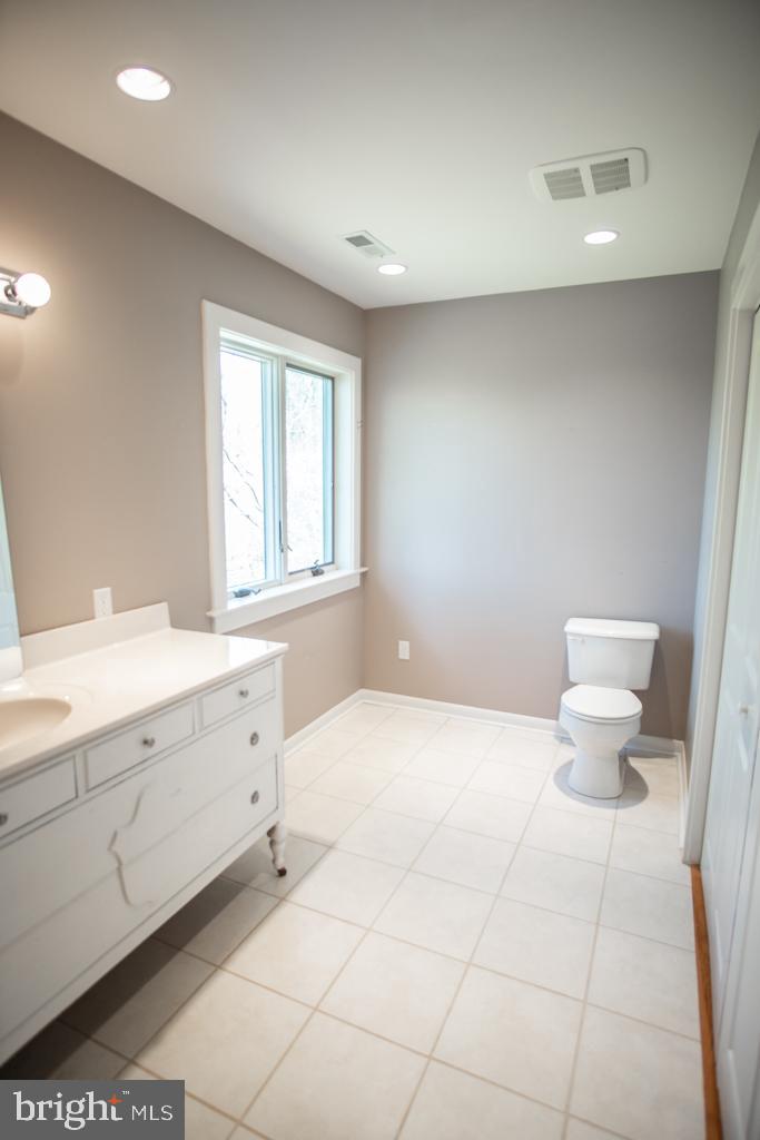 13316 Berkeley Road Orange, VA 22960 - Photo 28 of 44 Bath room