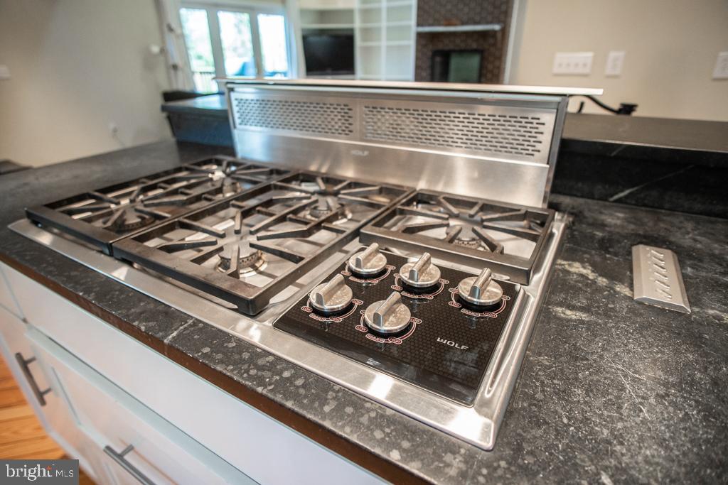 13316 Berkeley Road Orange, VA 22960 - Photo 5 of 44 wolf cooktop