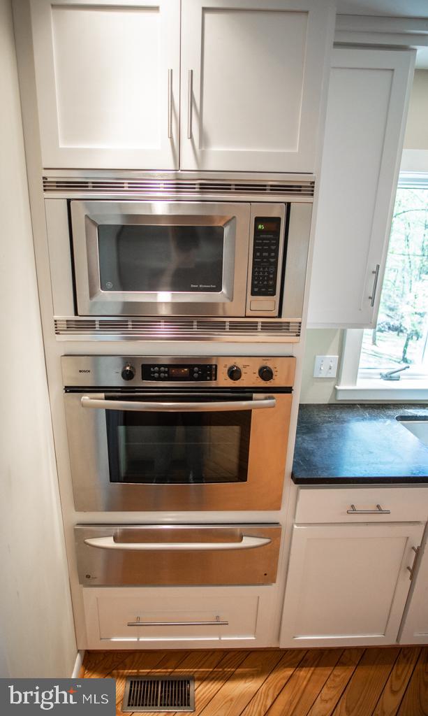 13316 Berkeley Road Orange, VA 22960 - Photo 7 of 44 bosch wall oven with draw warmer