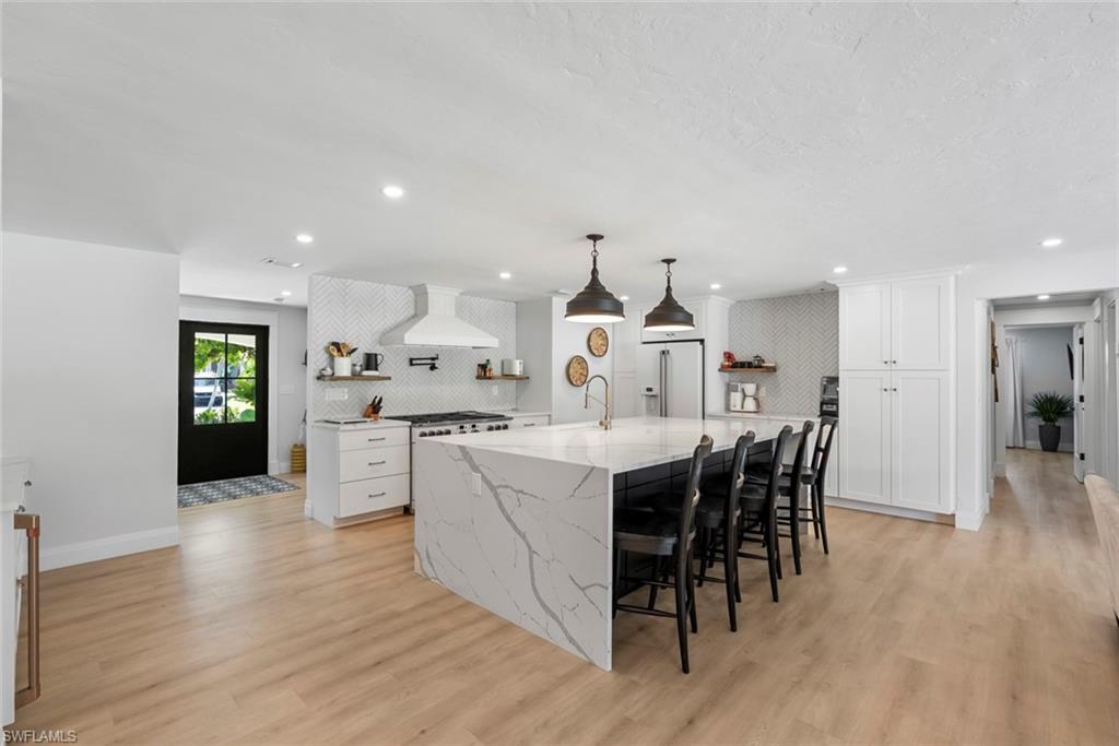 4222 Crayton Road Naples, FL 34103 - Photo 11 of 46