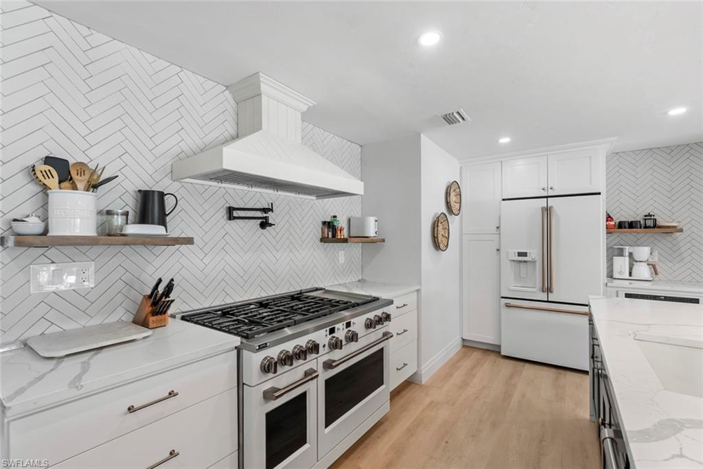 4222 Crayton Road Naples, FL 34103 - Photo 14 of 46