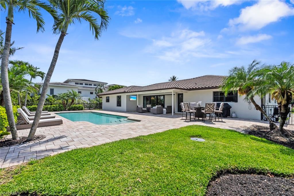 4222 Crayton Road Naples, FL 34103 - Photo 40 of 46