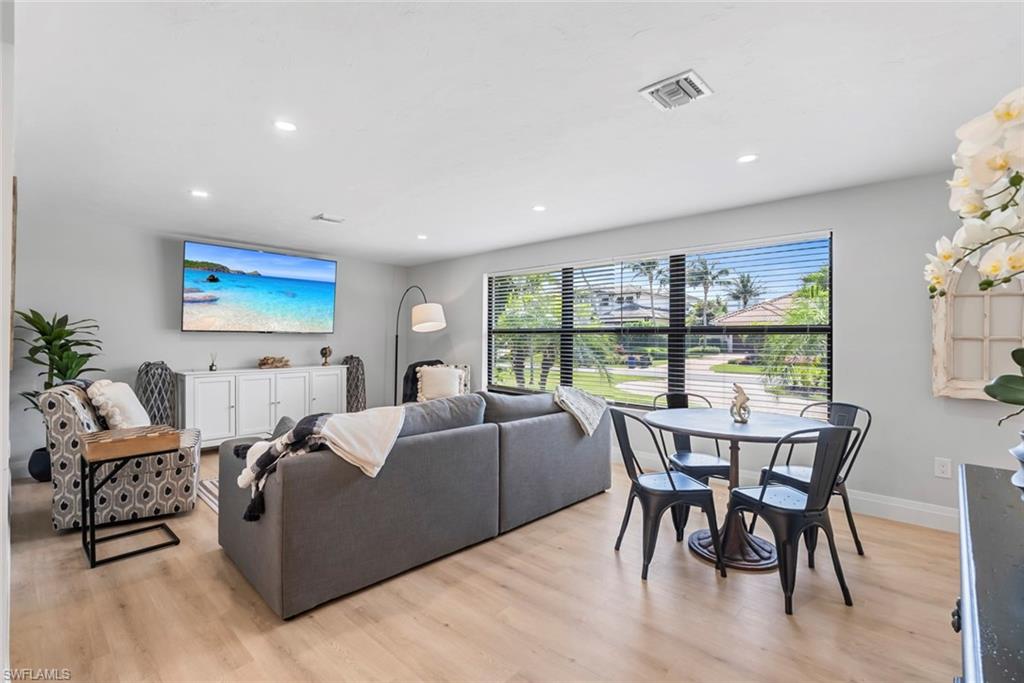 4222 Crayton Road Naples, FL 34103 - Photo 8 of 46