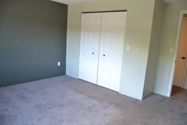 $284,000 | 1820 Skyline Drive, Unit 18, Lowell, MA 01854