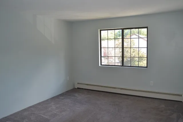 $284,000 | 1820 Skyline Drive, Unit 18, Lowell, MA 01854