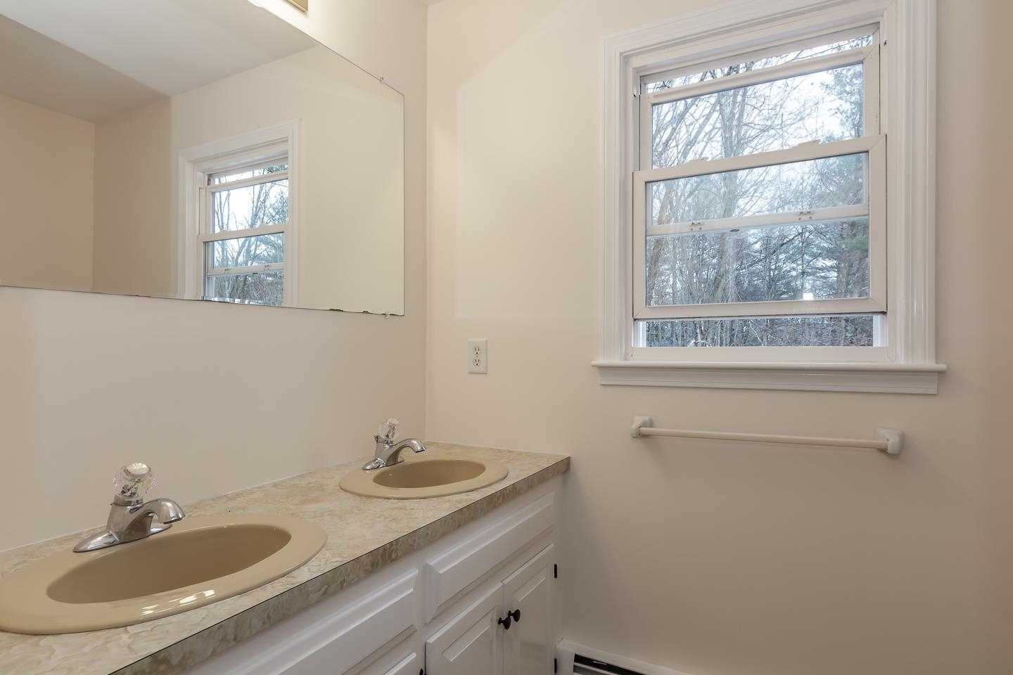 98 Christian Hill Road Amherst, NH 03031 - Photo 23 of 40