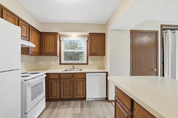 $139,500 | 6333 Alderwood Circle, Unit B, Woodbury, MN 55125