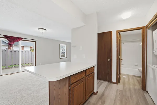 $139,500 | 6333 Alderwood Circle, Unit B, Woodbury, MN 55125