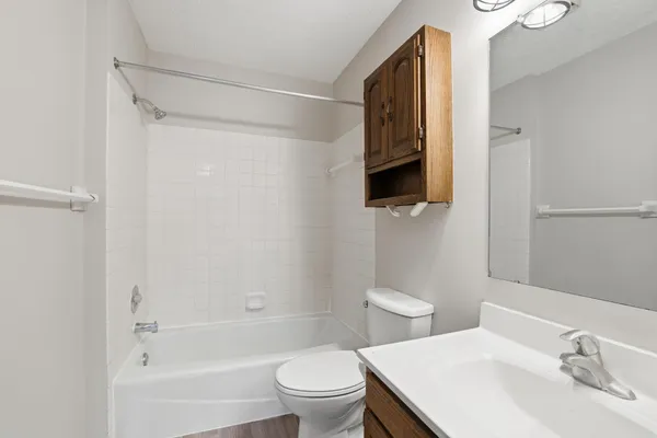 $139,500 | 6333 Alderwood Circle, Unit B, Woodbury, MN 55125