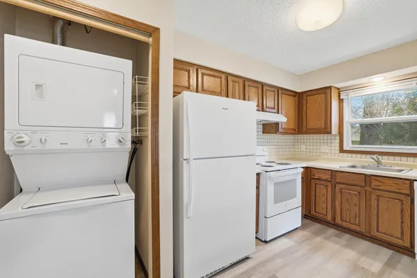 $139,500 | 6333 Alderwood Circle, Unit B, Woodbury, MN 55125