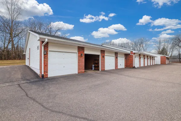 $139,500 | 6333 Alderwood Circle, Unit B, Woodbury, MN 55125