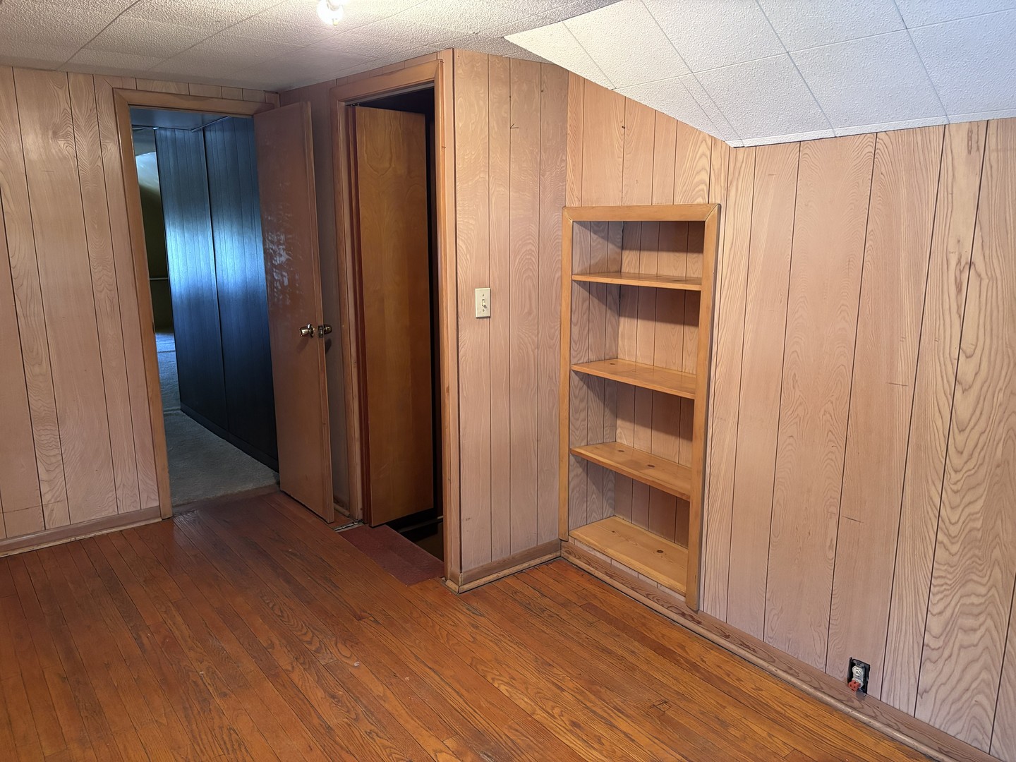 377 Blackhawk Road Riverside, IL 60546 - Photo 12 of 15