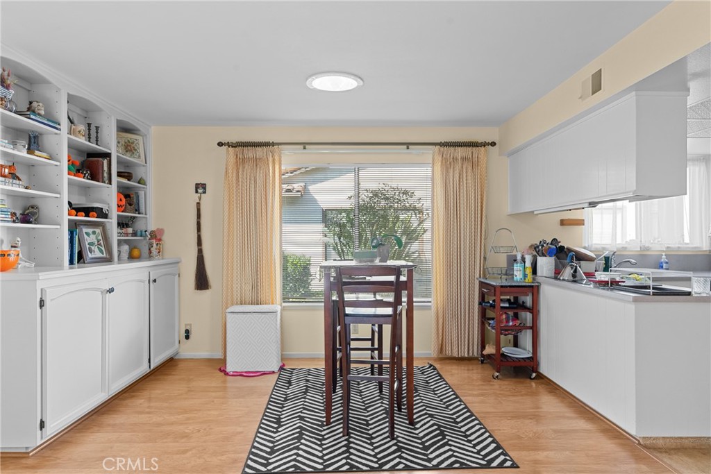 166 Tallyho Road Santa Maria, CA 93455 - Photo 17 of 46 Breakfast Area & Bonus Room