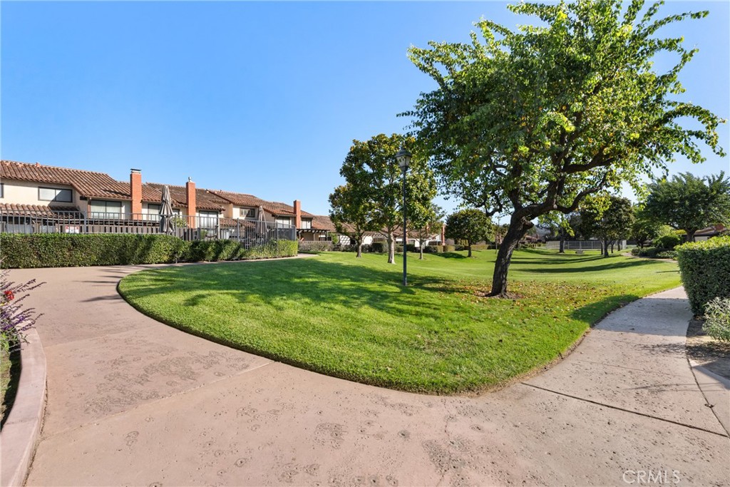 166 Tallyho Road Santa Maria, CA 93455 - Photo 38 of 46 Association Greenbelt Area