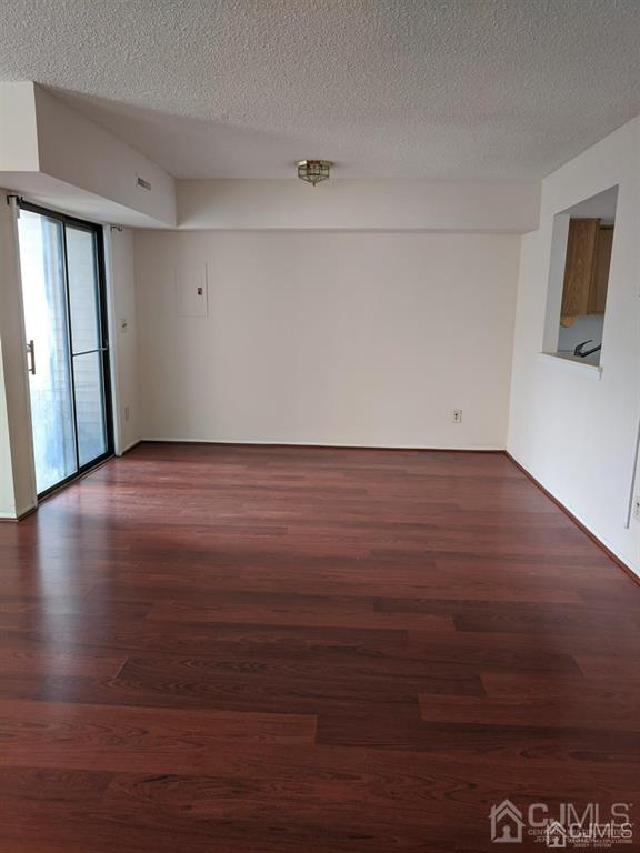 5903 Hana Road Edison, NJ 08817 - Photo 4 of 10