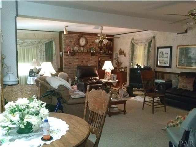 4241 Schifko Road Cantonment, FL 32533 - Photo 4 of 21 Open great room
