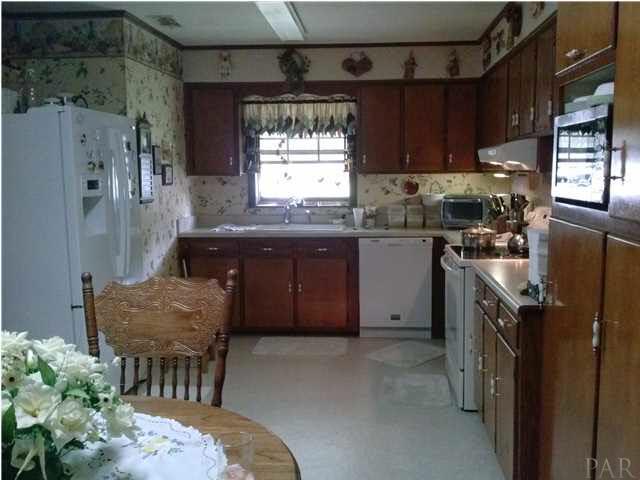 4241 Schifko Road Cantonment, FL 32533 - Photo 6 of 21 bright, openb kitchen