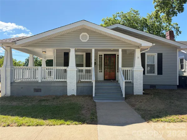 $1,600 | 829 Green Street, Salisbury, NC 28144