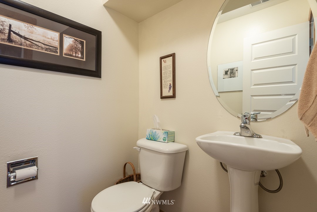 10440 Grove Road Southeast Yelm, WA 98597 - Photo 13 of 25 Gallery Image 13