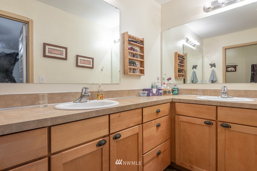 10440 Grove Road Southeast Yelm, WA 98597 - Photo 16 of 25 Gallery Image 16