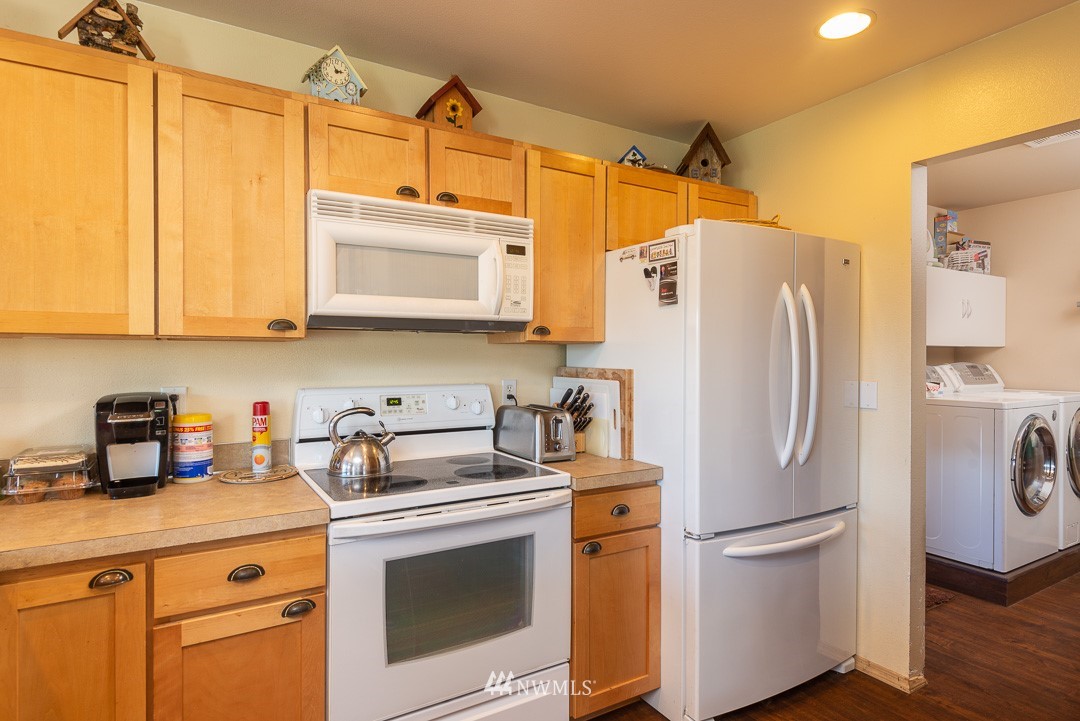 10440 Grove Road Southeast Yelm, WA 98597 - Photo 8 of 25 Gallery Image 8