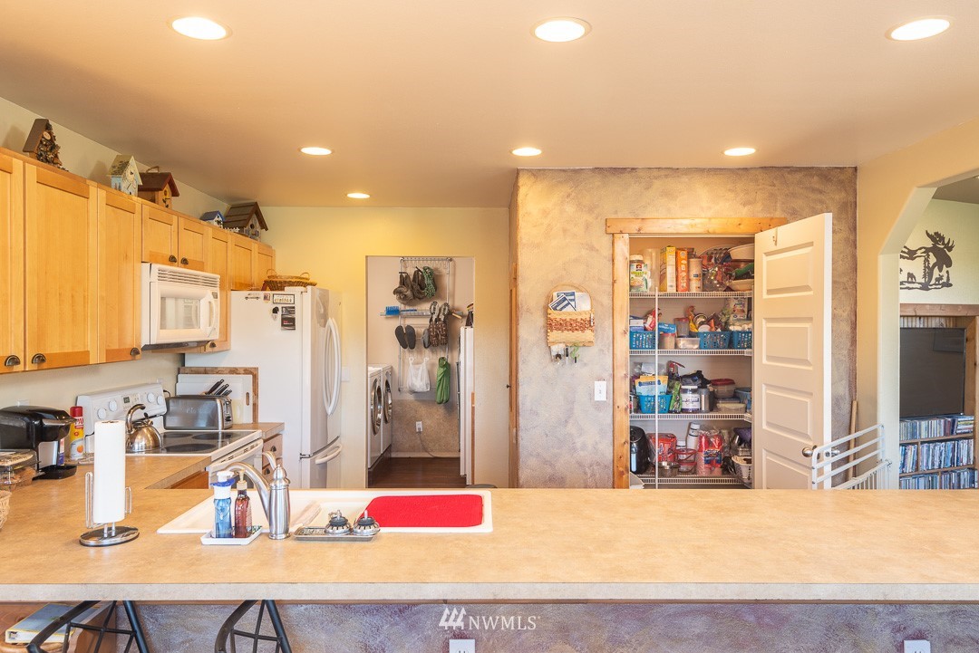 10440 Grove Road Southeast Yelm, WA 98597 - Photo 10 of 25 Gallery Image 10