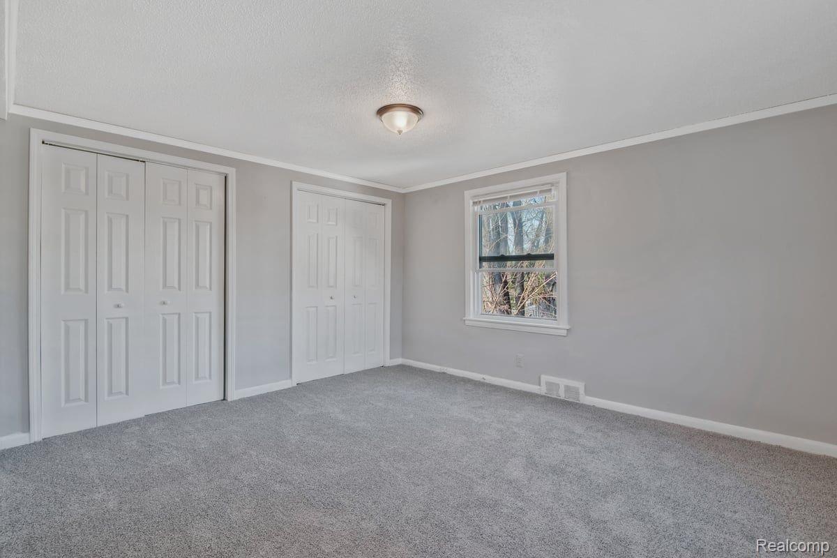 17679 Sunderland Road Detroit, MI 48219 - Photo 9 of 15 Gallery Image 9