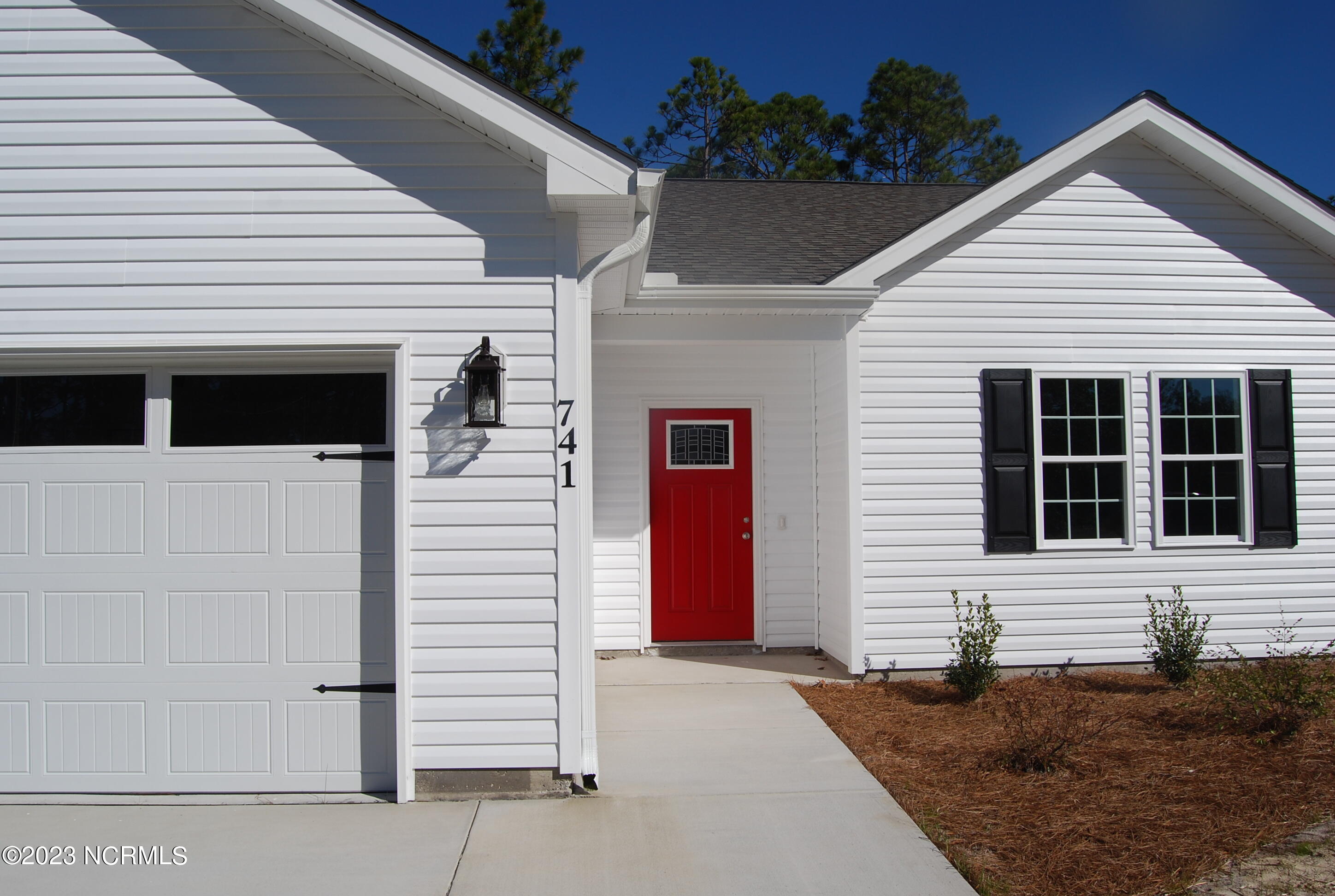 741 Barber Road Southport, NC 28461 - Photo 3 of 25 DSC_0170