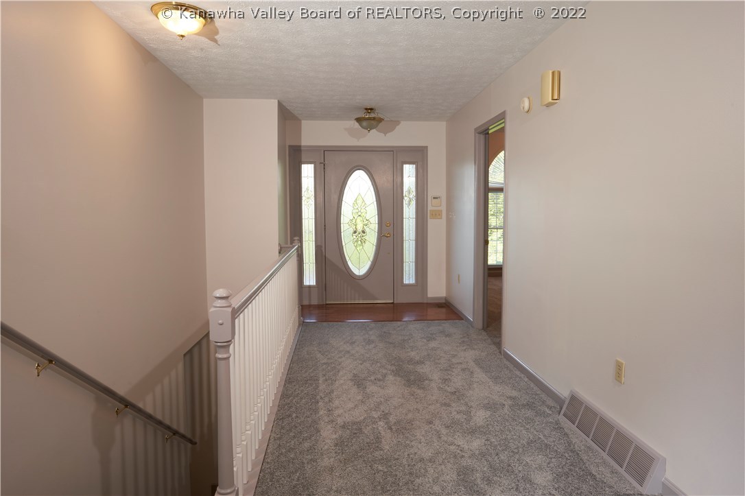 1556 Smith Road Charleston, WV 25314 - Photo 10 of 16 Gallery Image 10