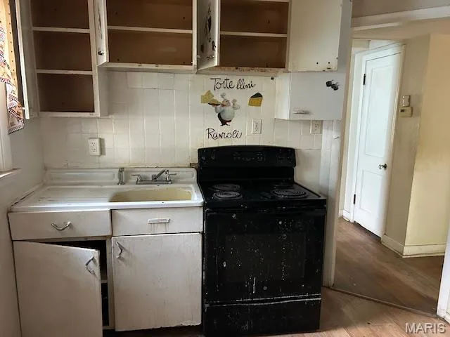 $59,900 | 6153 Hancock Avenue, Berkeley, MO 63134