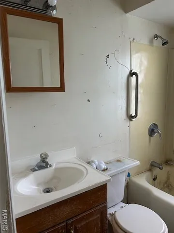 $59,900 | 6153 Hancock Avenue, Berkeley, MO 63134