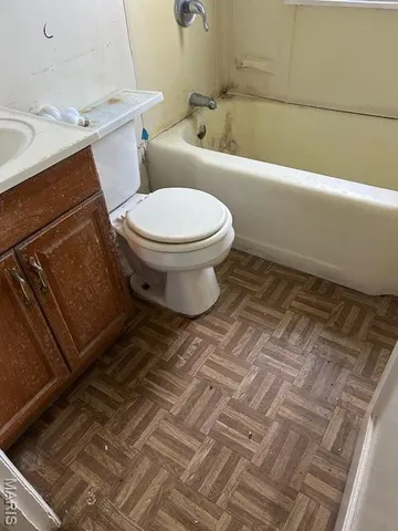 $59,900 | 6153 Hancock Avenue, Berkeley, MO 63134