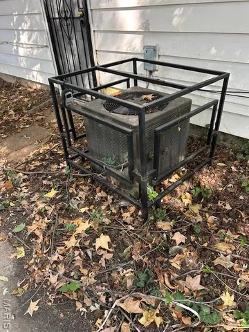 $59,900 | 6153 Hancock Avenue, Berkeley, MO 63134