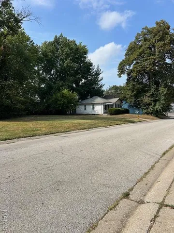 $59,900 | 6153 Hancock Avenue, Berkeley, MO 63134