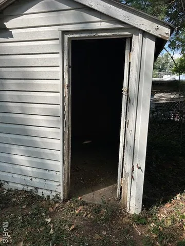 $59,900 | 6153 Hancock Avenue, Berkeley, MO 63134