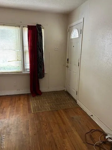 $59,900 | 6153 Hancock Avenue, Berkeley, MO 63134