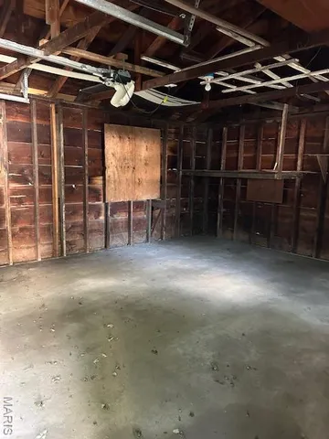 $59,900 | 6153 Hancock Avenue, Berkeley, MO 63134