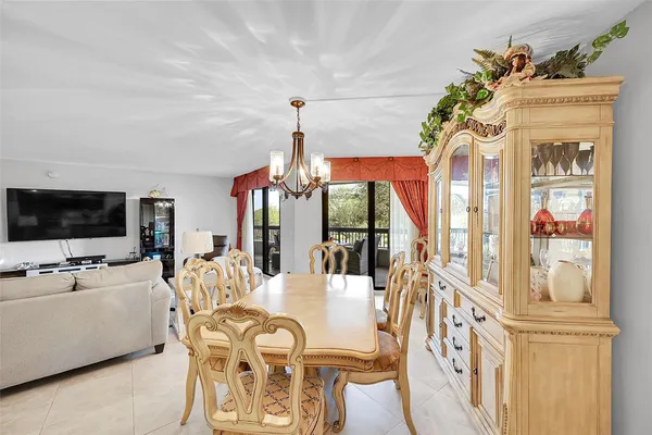 $648,788 | 2900 Northeast 14th Street Causeway, Unit 304, Pompano Beach, FL 33062