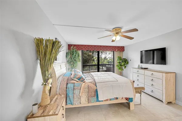 $648,788 | 2900 Northeast 14th Street Causeway, Unit 304, Pompano Beach, FL 33062