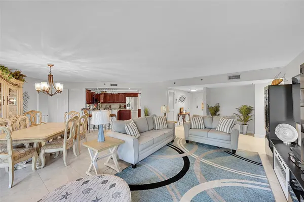 $648,788 | 2900 Northeast 14th Street Causeway, Unit 304, Pompano Beach, FL 33062