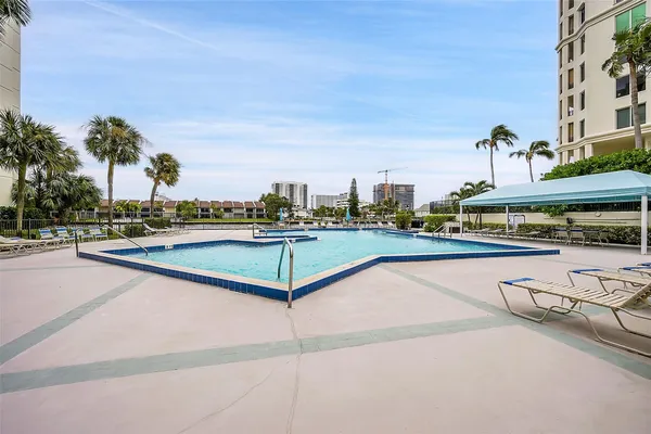 $648,788 | 2900 Northeast 14th Street Causeway, Unit 304, Pompano Beach, FL 33062