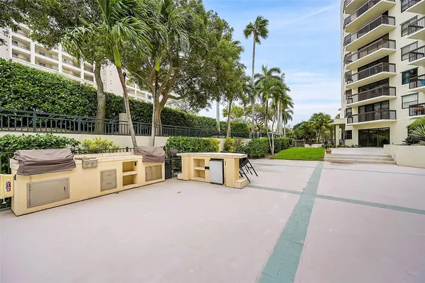 $648,788 | 2900 Northeast 14th Street Causeway, Unit 304, Pompano Beach, FL 33062