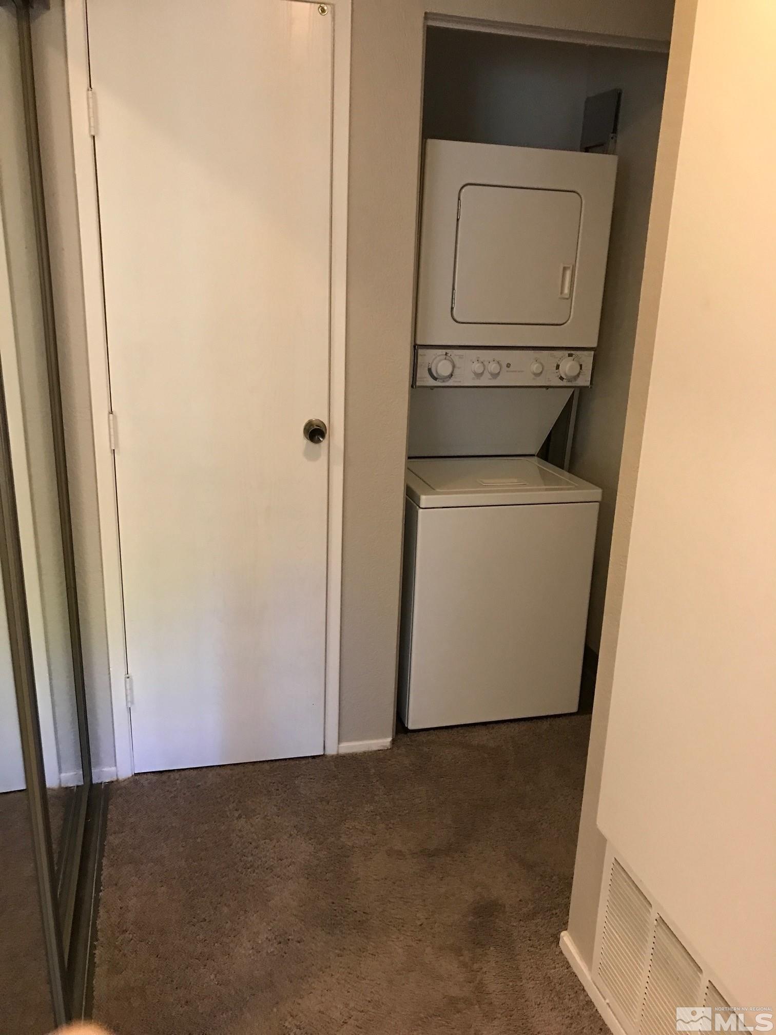 2142 Roundhouse Road Sparks, NV 89431 - Photo 8 of 12 Photo 8