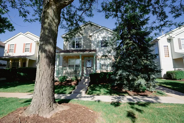 $290,000 | 68 Freesia Drive, Romeoville, IL 60446