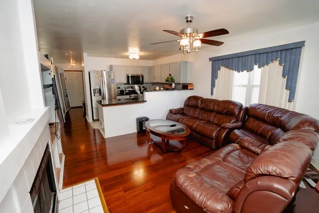 $290,000 | 68 Freesia Drive, Romeoville, IL 60446